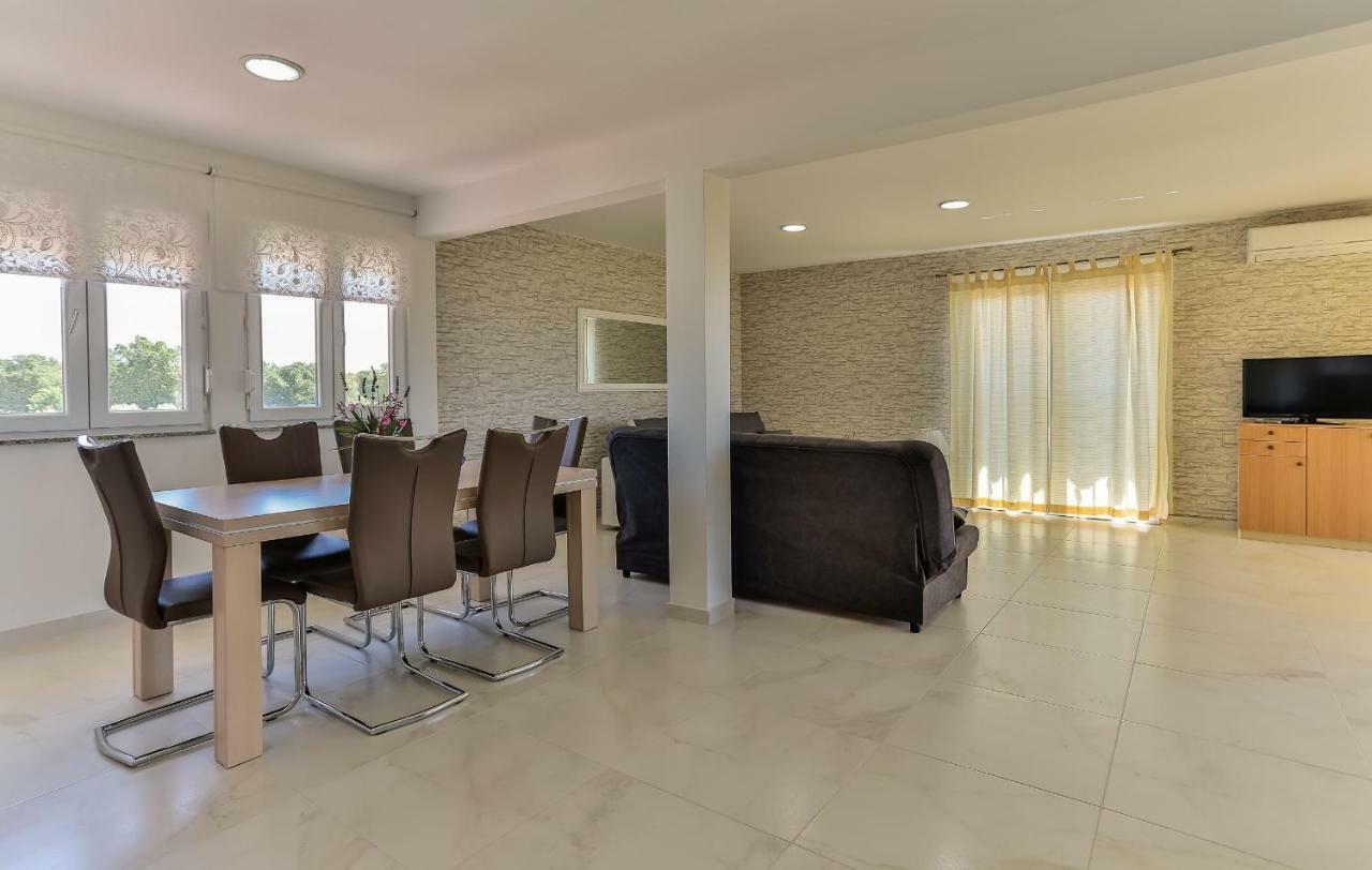 Apartment Dora Victoria Dream *